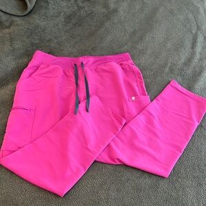FIGS Women’s Bright Fuchsia skinny scrub pants 2.0